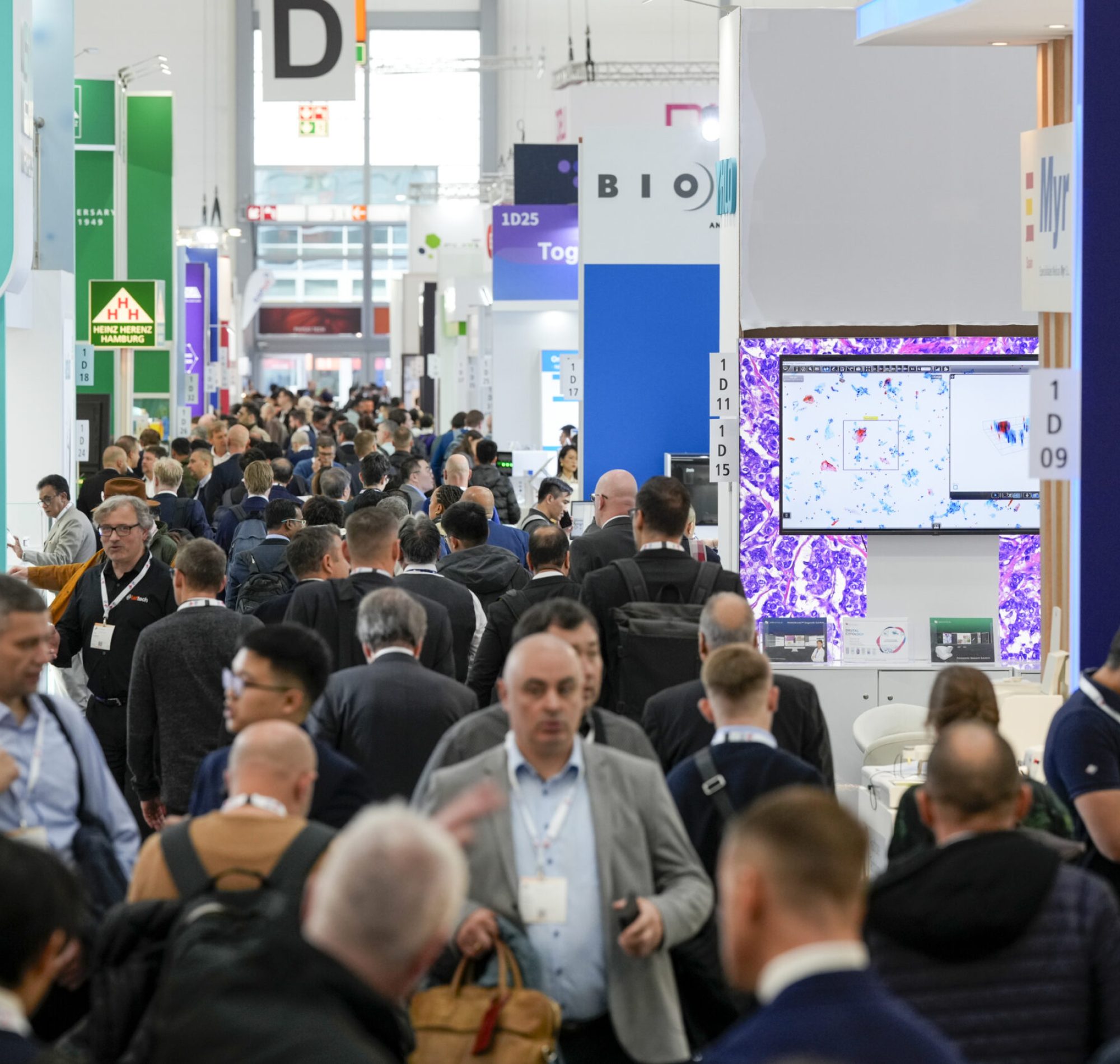 Zu den fünf Erlebniswelten der weltführenden Medizinmesse MEDICA zählt der Bereich „Lab & Diagnostics“ – ein Themenbereich, der seine Bedeutung zum Beispiel im Rahmen der Bekämpfung der Corona-Pandemie eindrucksvoll unter Beweis gestellt hat. Neben der Diagnose und Überwachung von Erkrankungen spielt die Labormedizin auch eine wichtige Rolle bei der Prävention von Krankheiten. Zum Einsatz kommt eine Vielzahl von Verfahren und technischen Applikationen, um verschiedenste Körperparameter möglichst schnell und ressourcenschonend auszuwerten. Neben den Ausstellerneuheiten zu Labortechnik und Diagnostika bietet das integrierte MEDICA LABMED FORUM mit renommierten Rednerinnen und Rednern besetzt spannende Vorträge zu Trendthemen der modernen Labormedizin. Informationen online: https://www.medica.de. 


One of the five spheres at the world's leading medical trade fair MEDICA is the "Lab & Diagnostics" area - a subject area that has impressively demonstrated its importance in the fight against the coronavirus pandemic, for example. In addition to the diagnosis and monitoring of diseases, laboratory medicine also plays an important role in the prevention of diseases. A wide range of procedures and technical applications are used to evaluate a wide variety of body parameters as quickly as possible and in a way that conserves resources. In addition to the exhibitors' innovations in laboratory technology and diagnostics, the integrated MEDICA LABMED FORUM will feature renowned speakers giving exciting lectures on trend topics in modern laboratory medicine. Information online at: https://www.medica-tradefair.com.